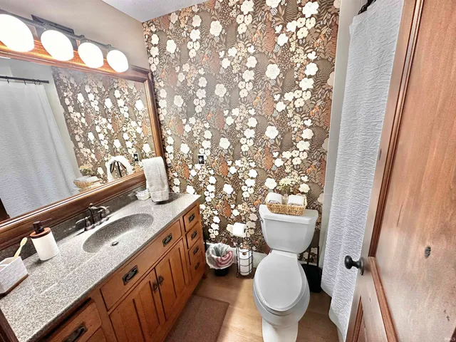 $399,900 | 1537 North Oakhill Drive, Unit B3, South Bend, IN 46637