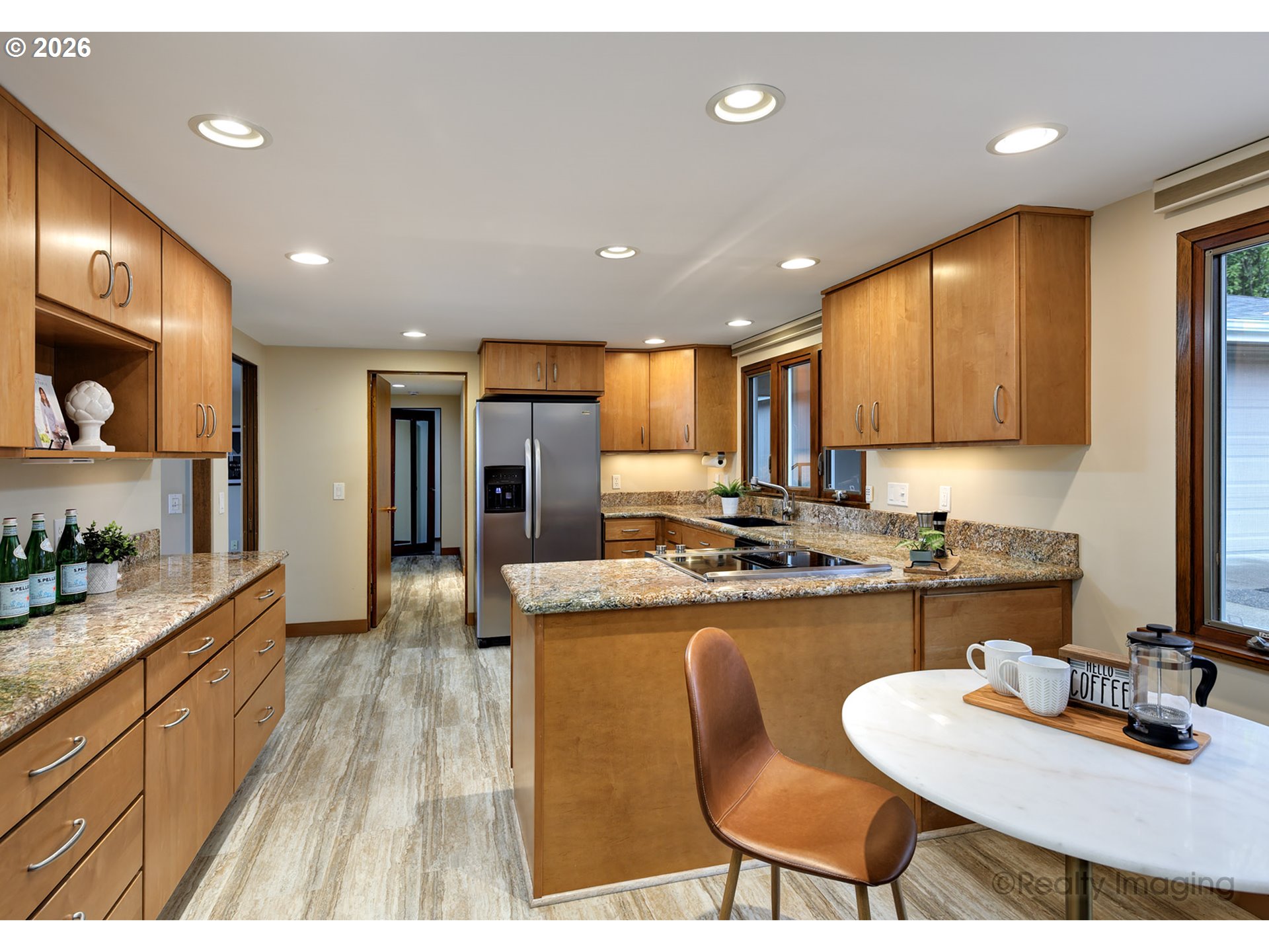 8000 Southwest Linden Road Portland, OR 97225 - Photo 14 of 48 Kitchen/Nook