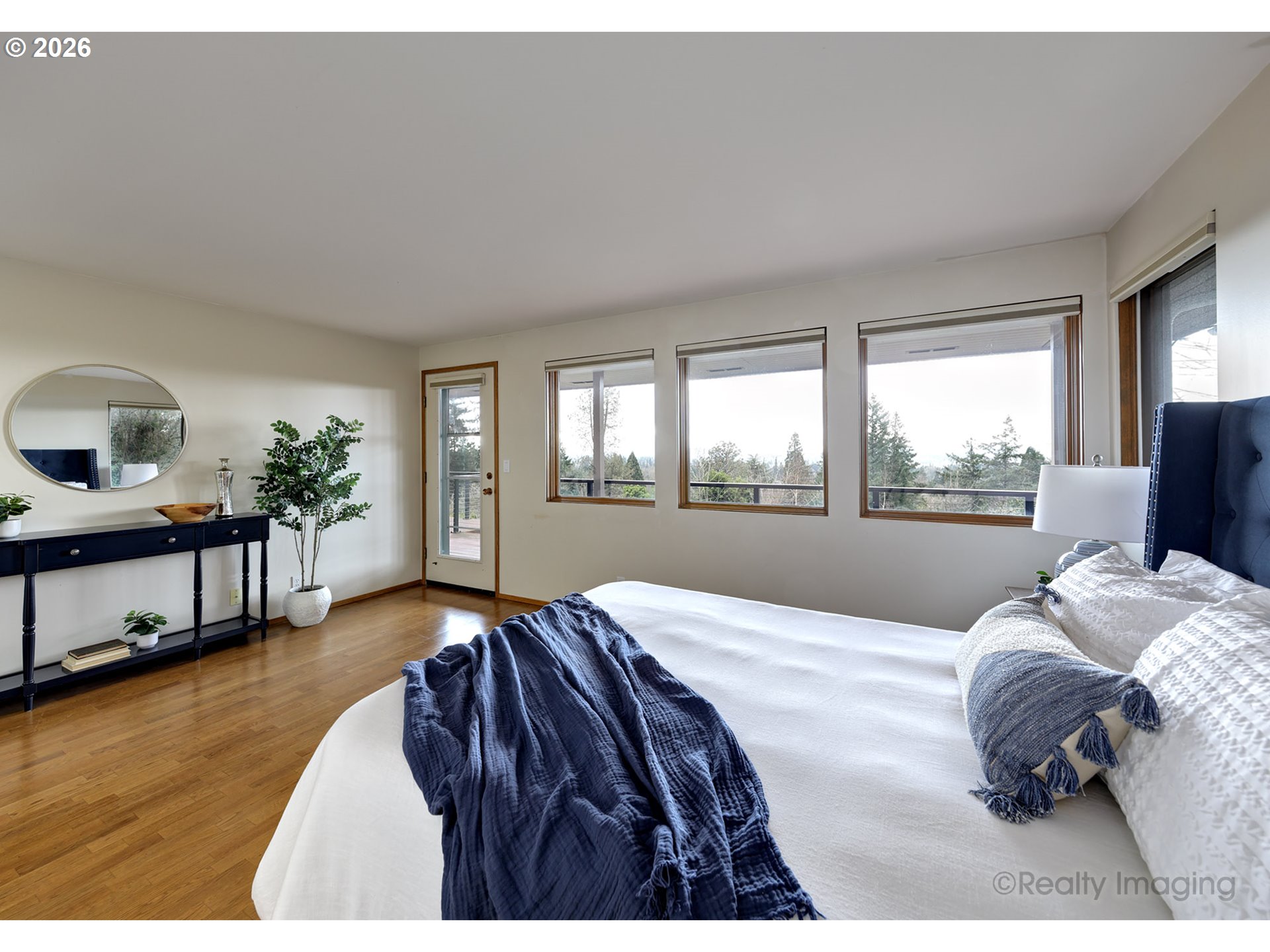 8000 Southwest Linden Road Portland, OR 97225 - Photo 21 of 48 Owner's Suite Bedroom