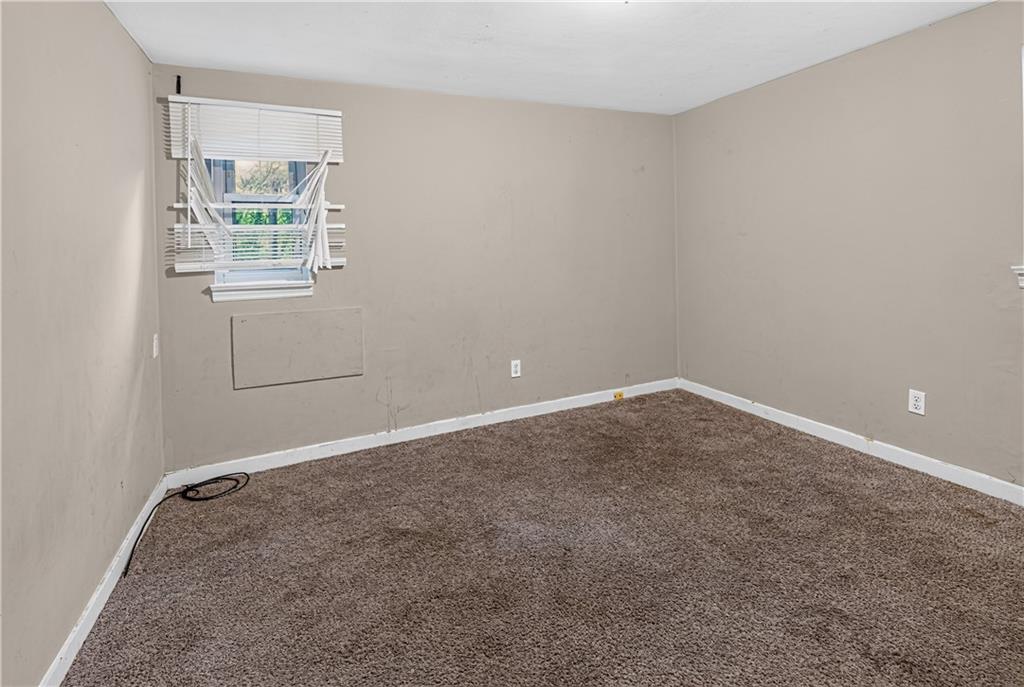 236 Hulton Road Verona, PA 15147 - Photo 10 of 16 Gallery Image 10