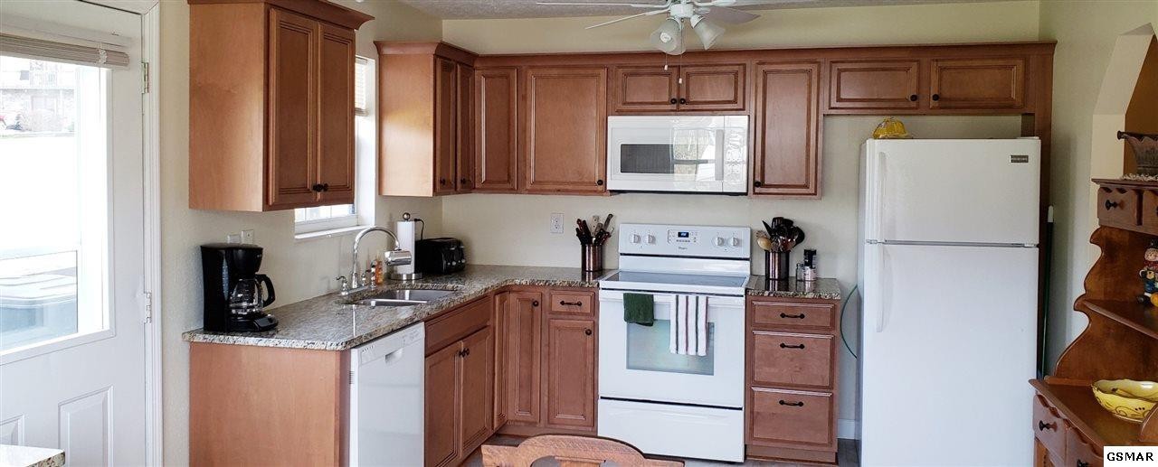 706 R H Ellis Road New Market, TN 37820 - Photo 7 of 17 Gallery Image 7
