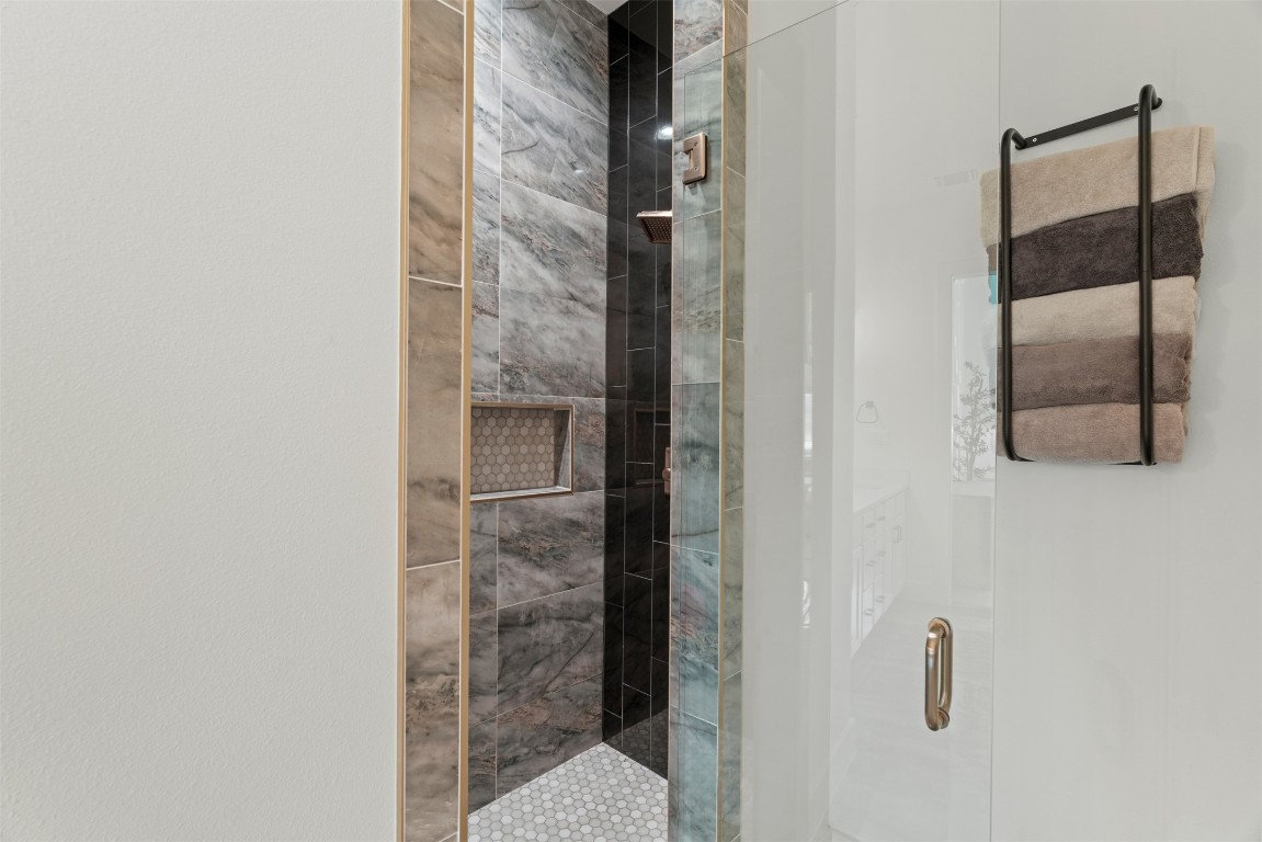 330 Kendall Road Spicewood, TX 78669 - Photo 10 of 32 a bathroom with a shower
