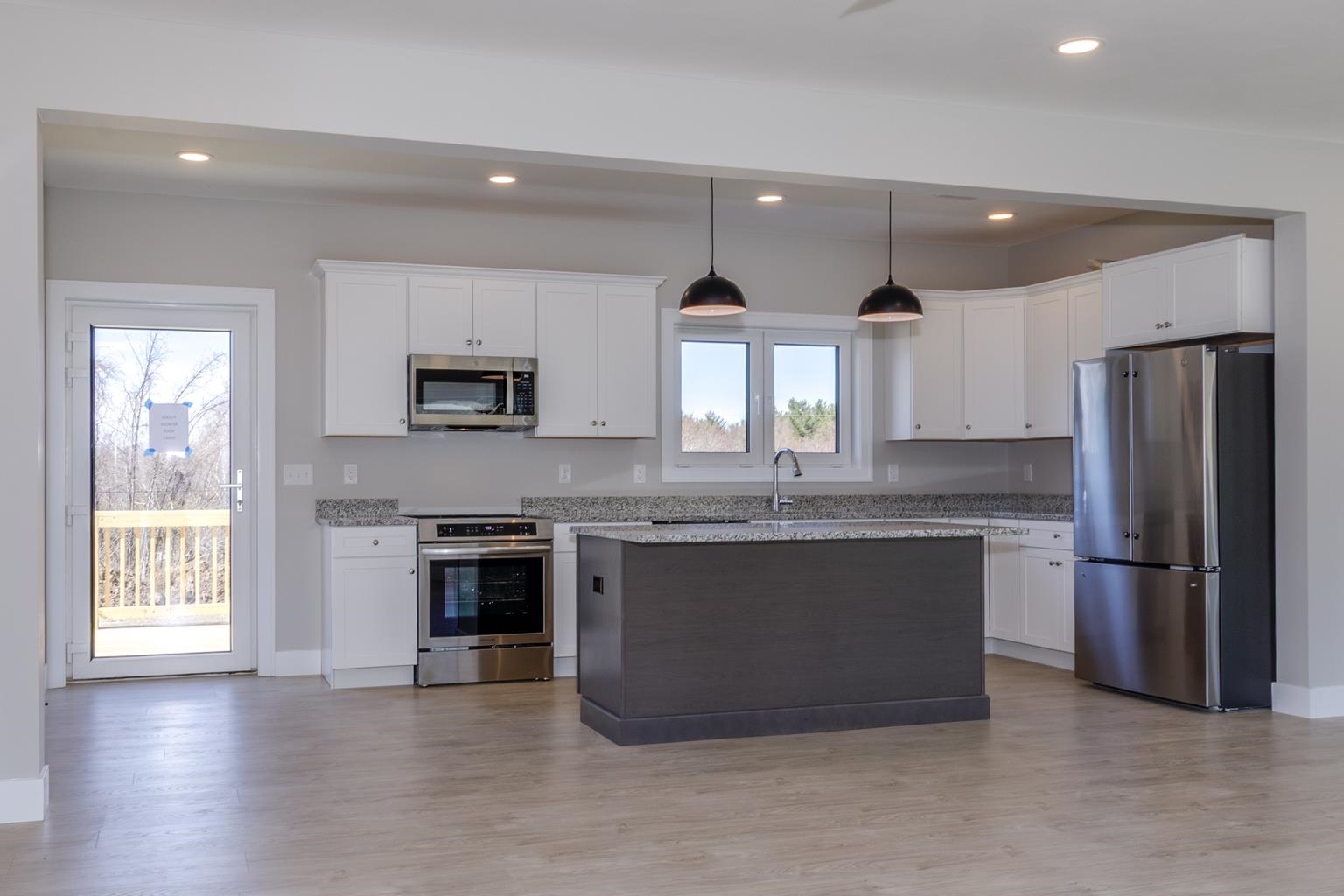 21 Windsor Lane, Unit A Exeter, NH 03833 - Photo 8 of 35