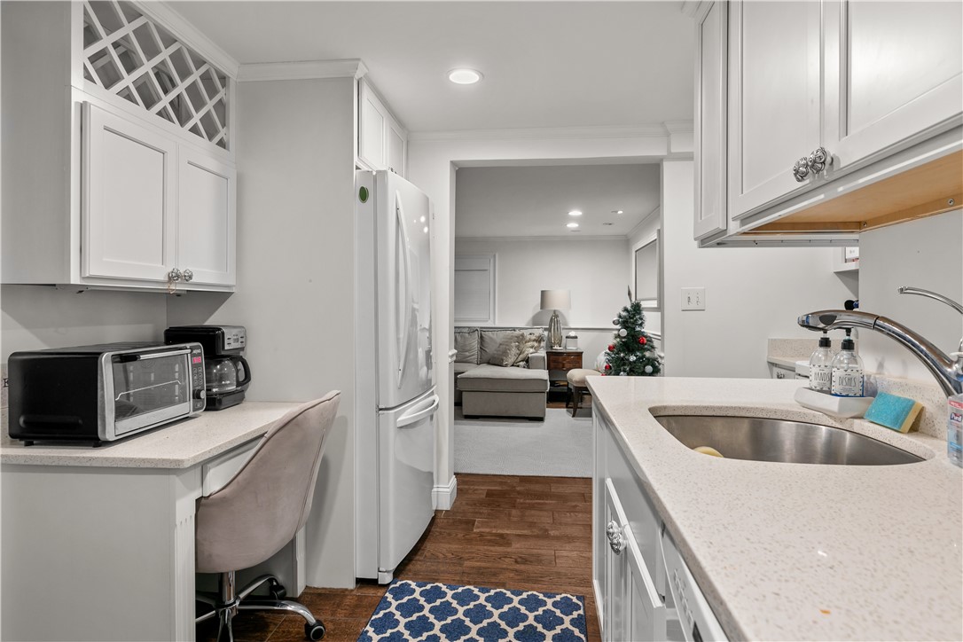 16 Shields Street, Unit 2 Newport, RI 02840 - Photo 12 of 20