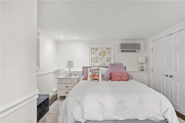 $1,800 | 16 Shields Street, Unit 2, Newport, RI 02840