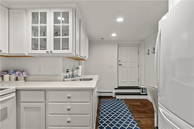 $1,800 | 16 Shields Street, Unit 2, Newport, RI 02840