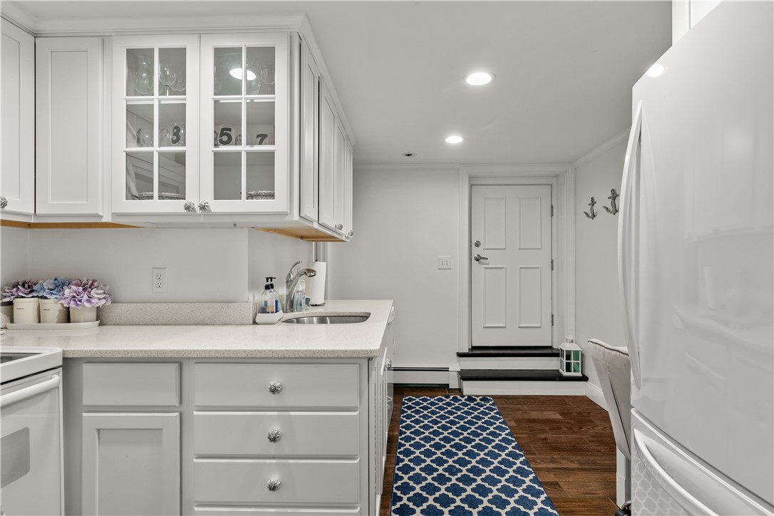 16 Shields Street, Unit 2 Newport, RI 02840 - Photo 10 of 20