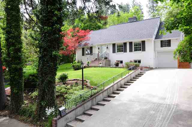 824 East Syringa Road Spokane, WA 99203 - Photo 2 of 9 Gallery Image 2