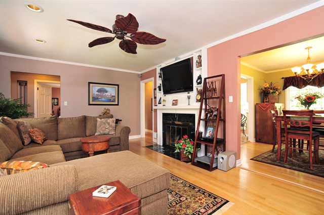 824 East Syringa Road Spokane, WA 99203 - Photo 4 of 9 Gallery Image 4