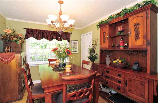 824 East Syringa Road Spokane, WA 99203 - Photo 7 of 9 Gallery Image 7