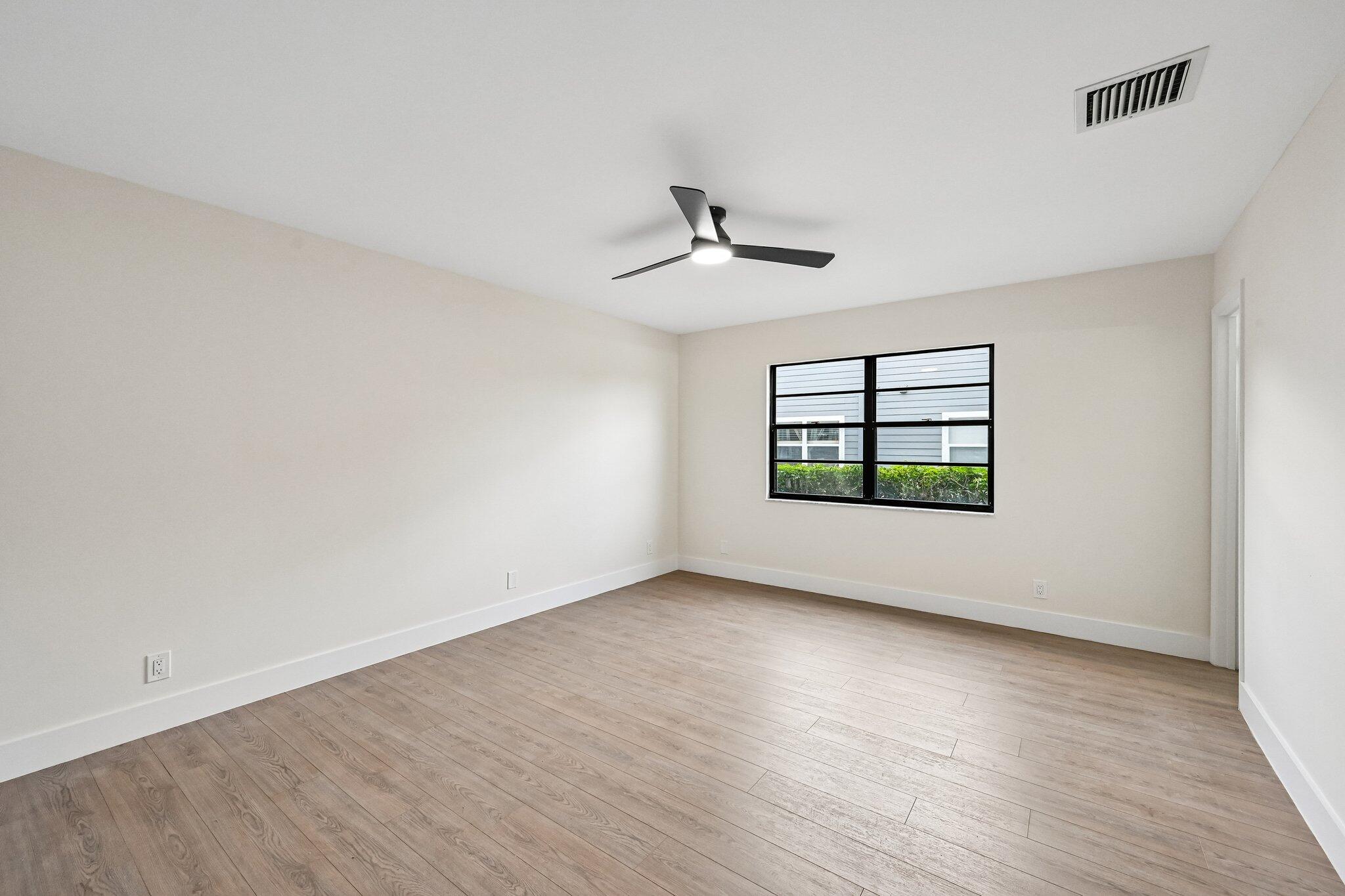 9095 Southeast Hobe Ridge Avenue Hobe Sound, FL 33455 - Photo 10 of 19 14-web-or-mls-SE Hobe Ridge Ave-S2905-01