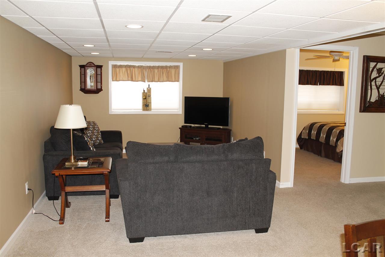 588 Ridge Lane Tecumseh, MI 49286 - Photo 23 of 29 31371856-22.JPG