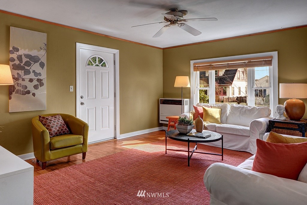 724 North 81st Street Seattle, WA 98103 - Photo 3 of 18 Gallery Image 3