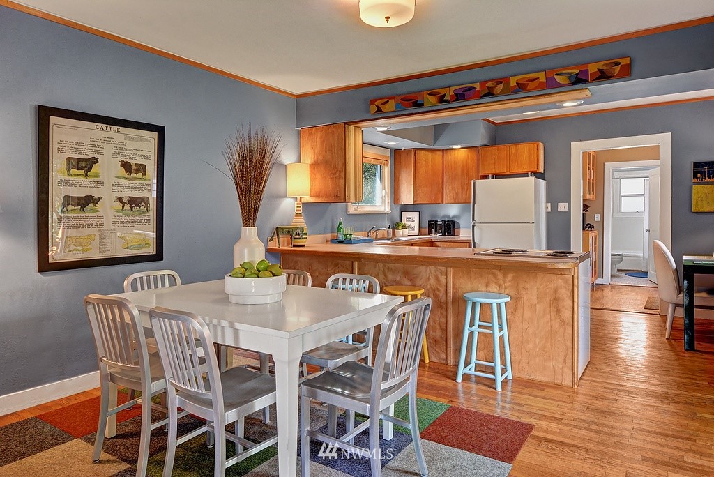 724 North 81st Street Seattle, WA 98103 - Photo 4 of 18 Gallery Image 4