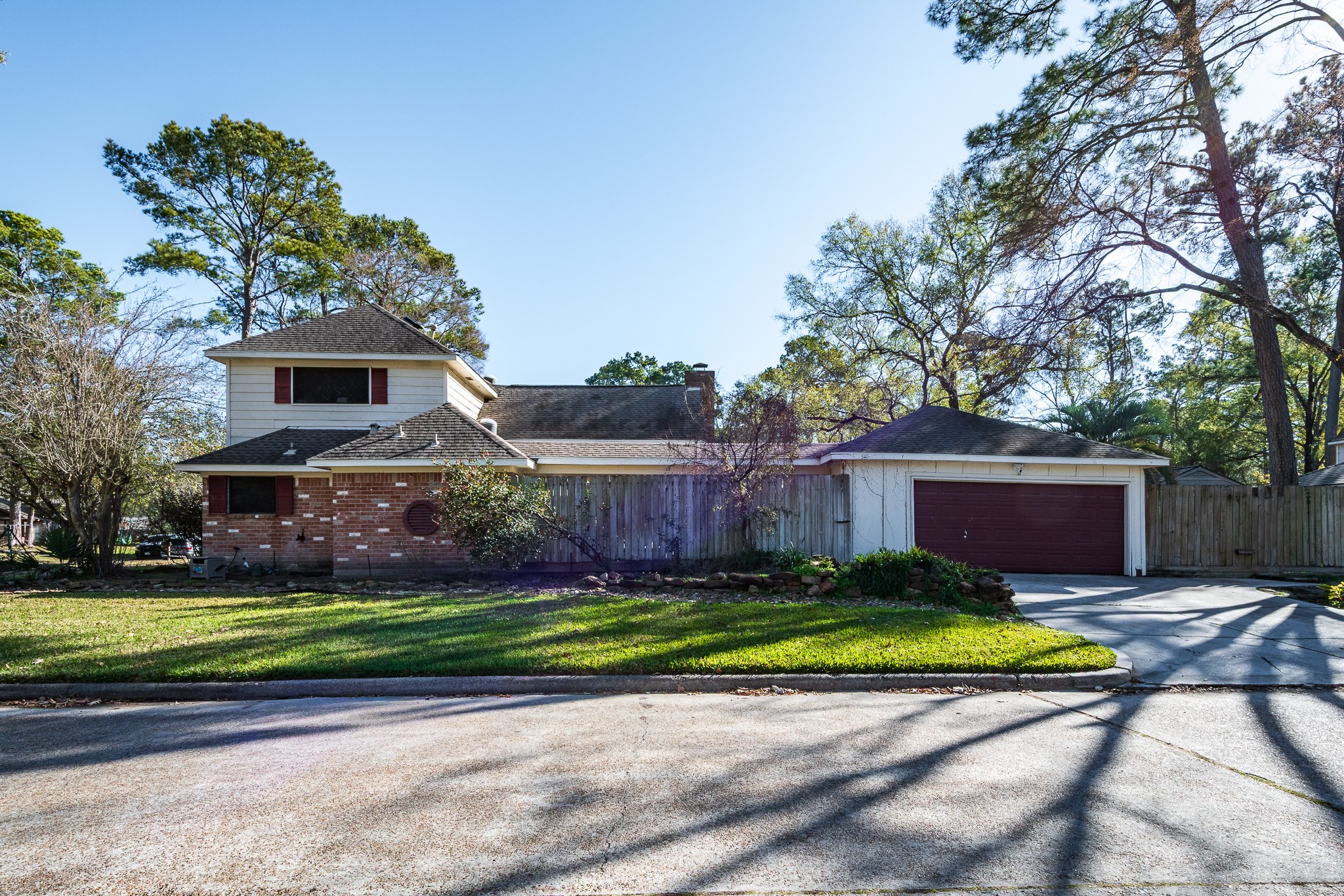 1802 Clover Spring Drive Houston, TX 77339 - Photo 4 of 32 DETACHED GARAGE