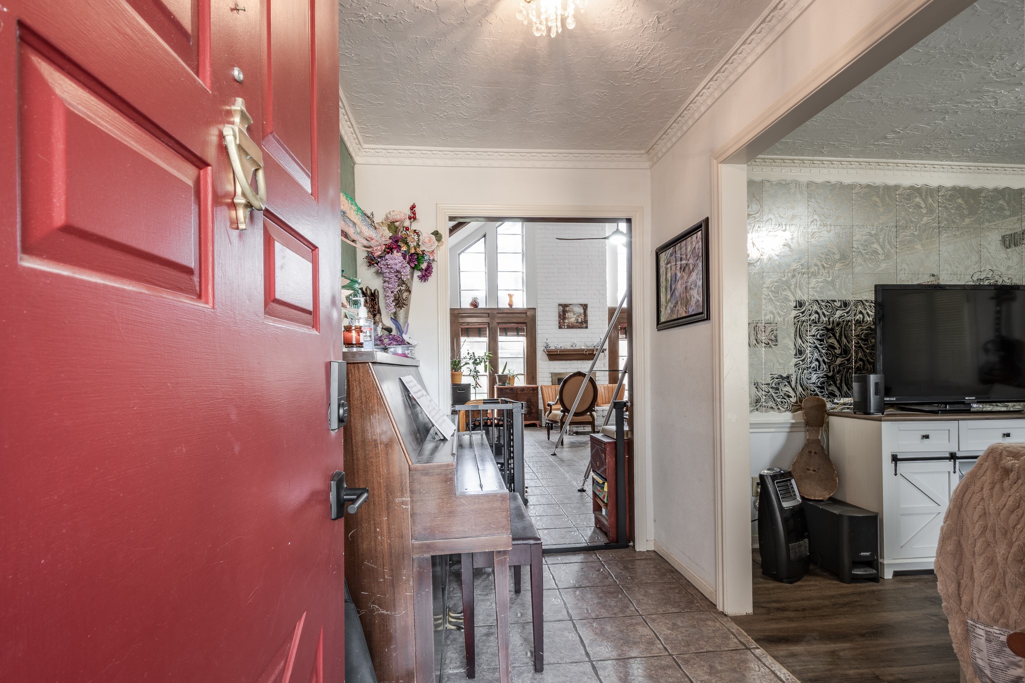 1802 Clover Spring Drive Houston, TX 77339 - Photo 8 of 32 WELCOME HOME!