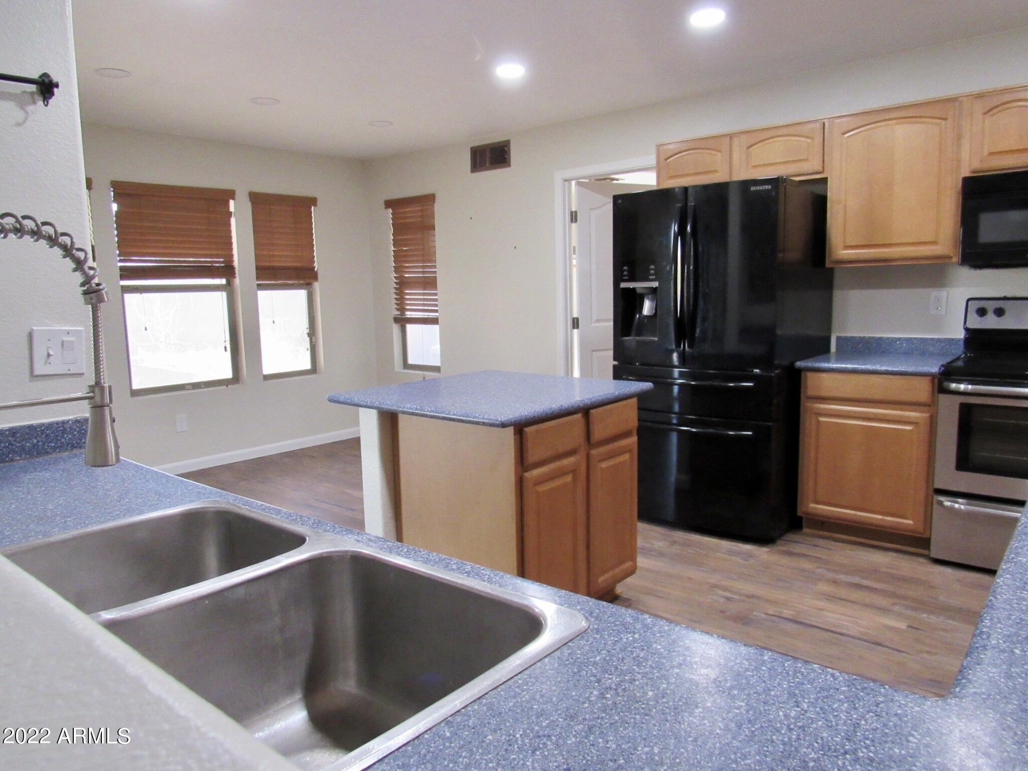 3361 South Martingale Road Gilbert, AZ 85297 - Photo 8 of 37 Kitchen 3