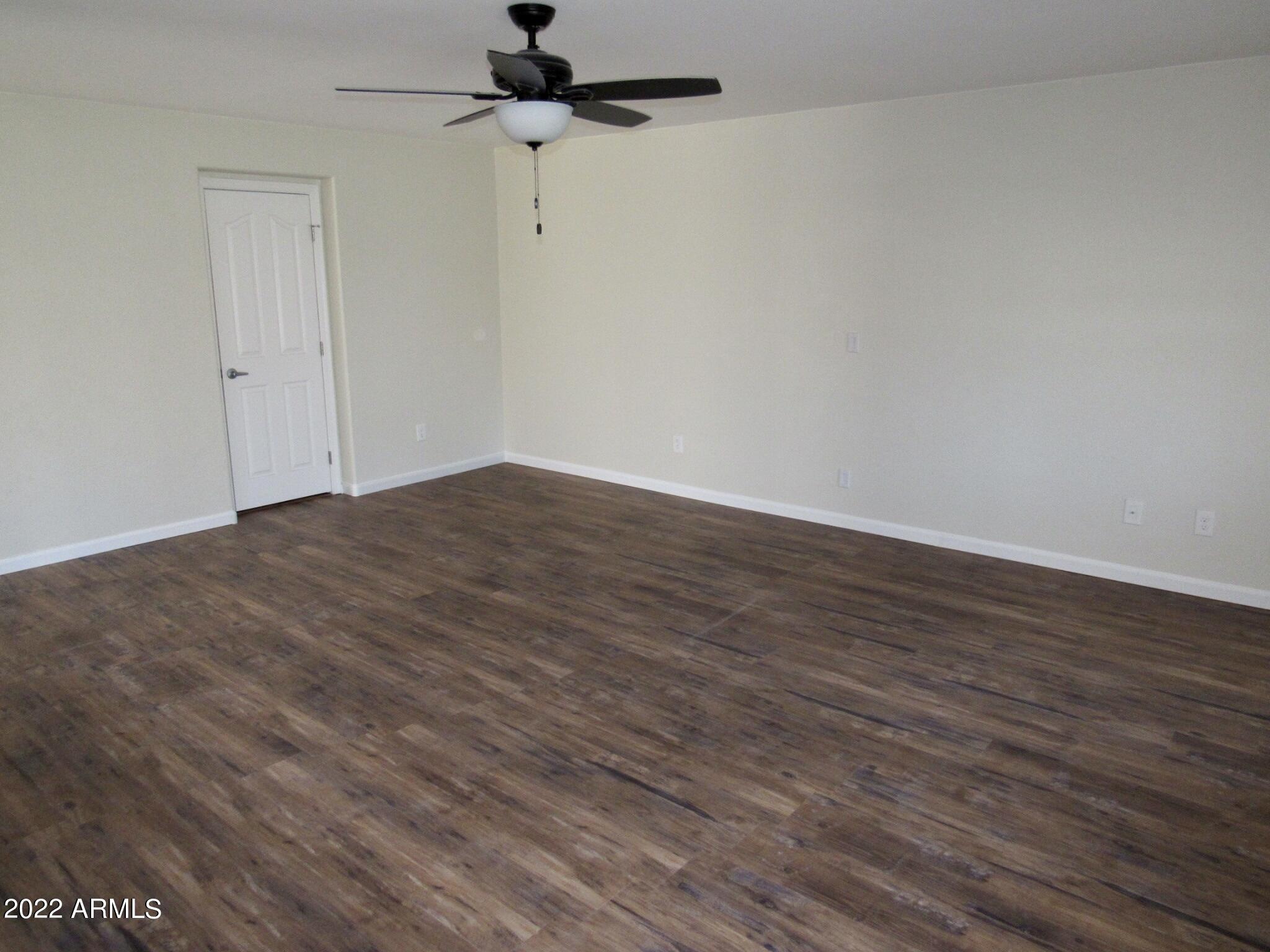 3361 South Martingale Road Gilbert, AZ 85297 - Photo 9 of 37 Family room 1