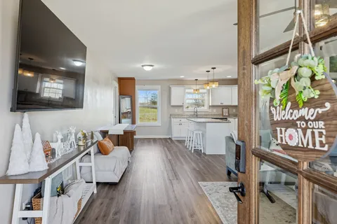 $352,400 | 1521 Wixtown Road, Westmoreland, TN 37186