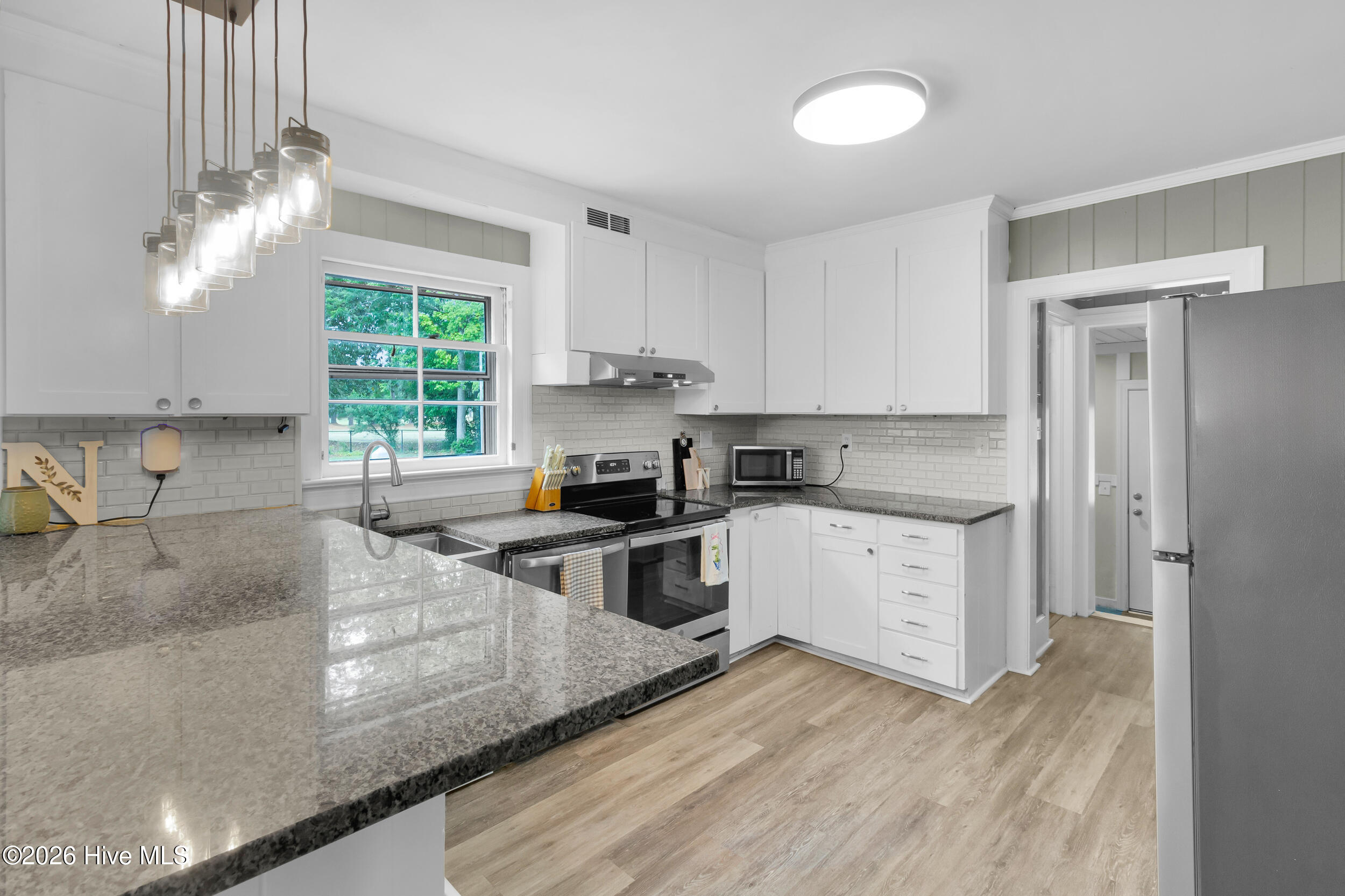 1912 Greenbriar Road Kinston, NC 28501 - Photo 13 of 45 Kitchen
