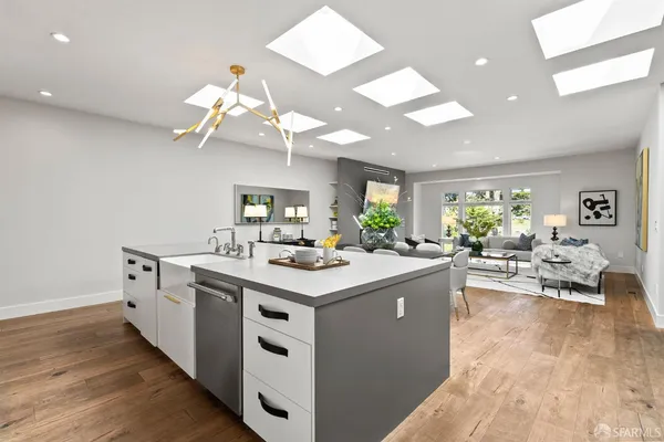 $2,595,000 | 1571 37th Avenue, San Francisco, CA 94122