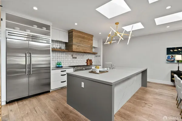 $2,595,000 | 1571 37th Avenue, San Francisco, CA 94122