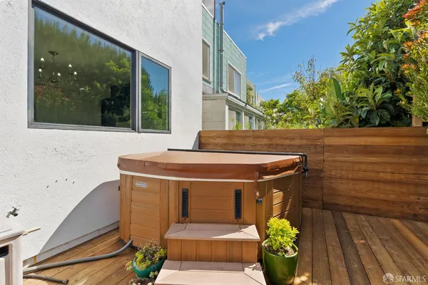$2,595,000 | 1571 37th Avenue, San Francisco, CA 94122