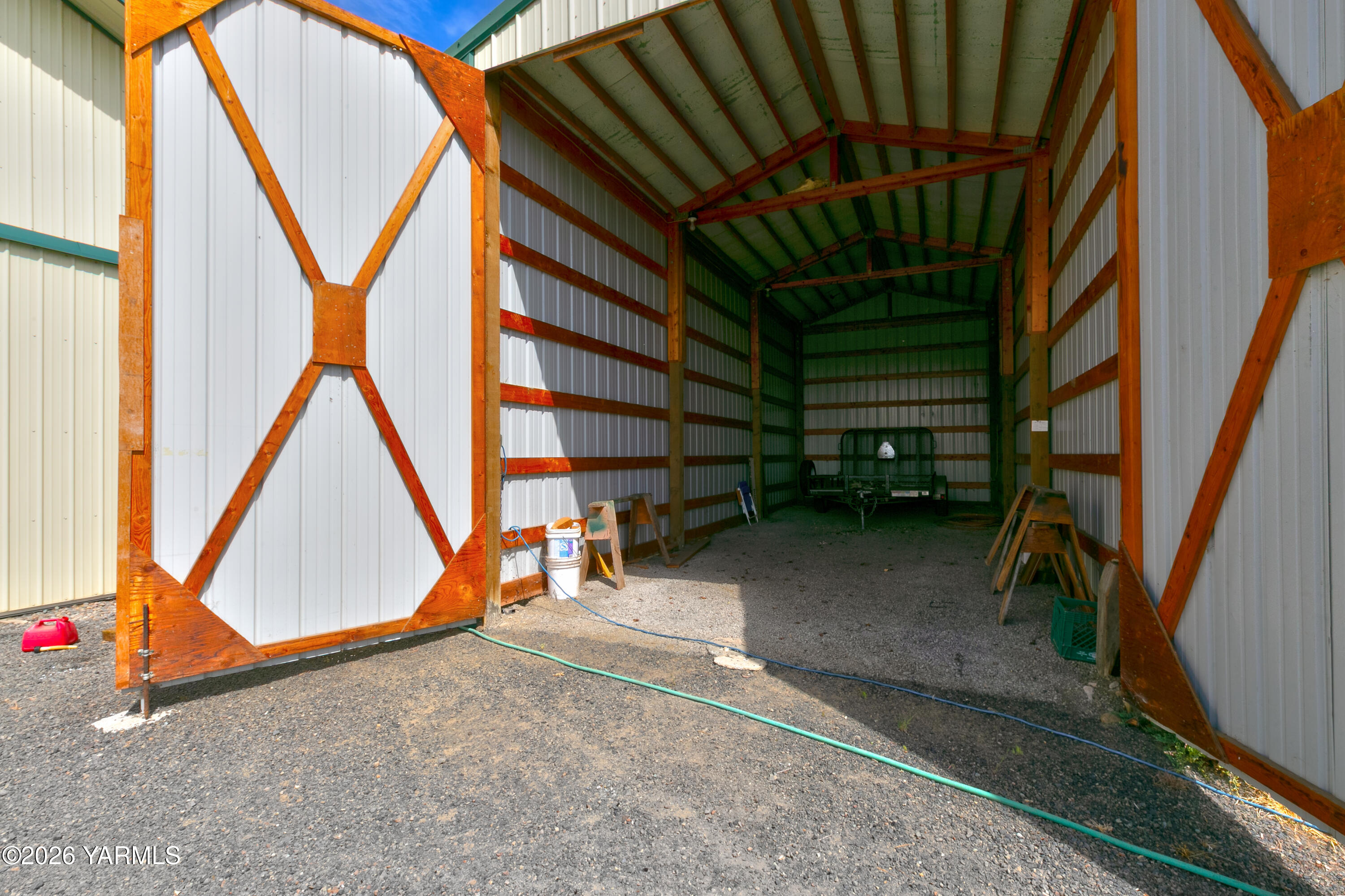 999 Elk Ridge Lane Selah, WA 98942 - Photo 22 of 43 RV Storage