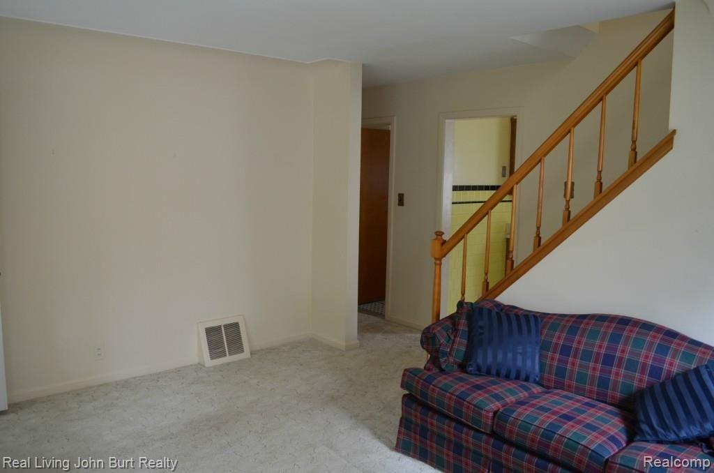 3806 Durham Road Royal Oak, MI 48073 - Photo 7 of 29 DSC_0192.jpg