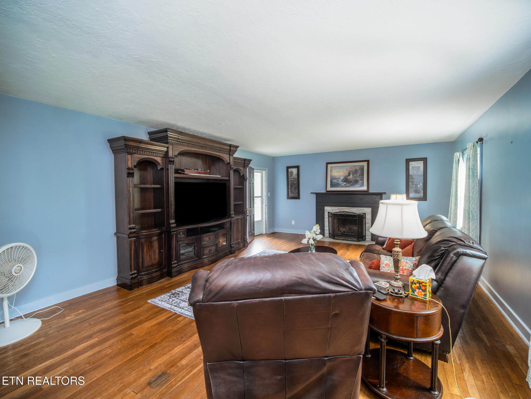 109 Bona Road Knoxville, TN 37914 - Photo 5 of 38 JeremeyPitts-5
