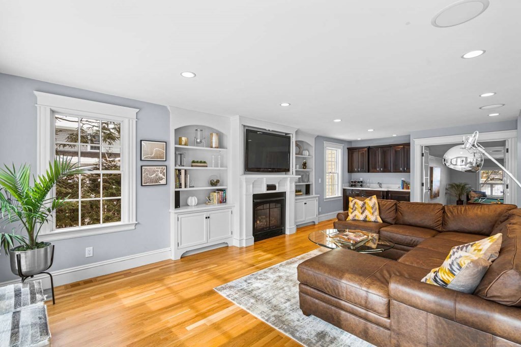 57 Windsor Road Wellesley, MA 02481 - Photo 11 of 30