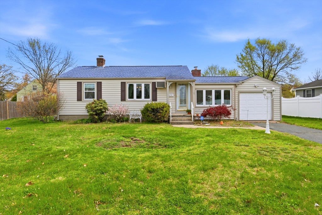 11 Judith Street Springfield, MA 01118 - Photo 1 of 29 Gallery Image 1