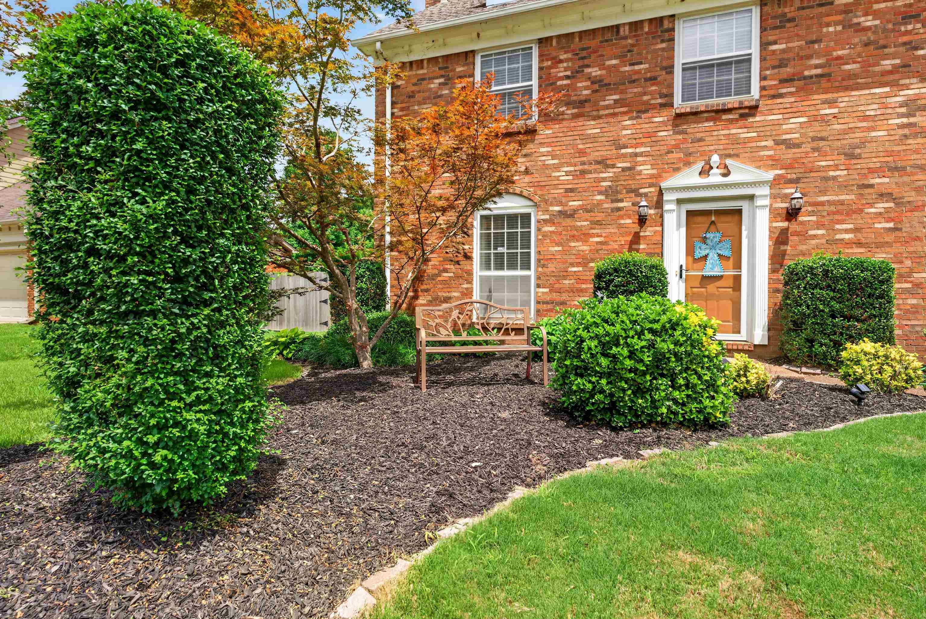 1962 Corbin Road Germantown, TN 38139 - Photo 2 of 30
