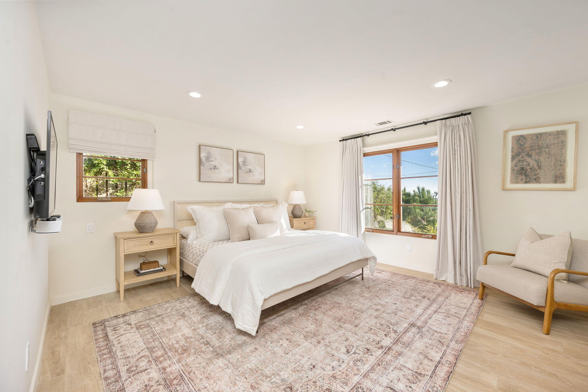 1047 Cheltenham Road Santa Barbara, CA 93105 - Photo 18 of 36 Primary Bedroom