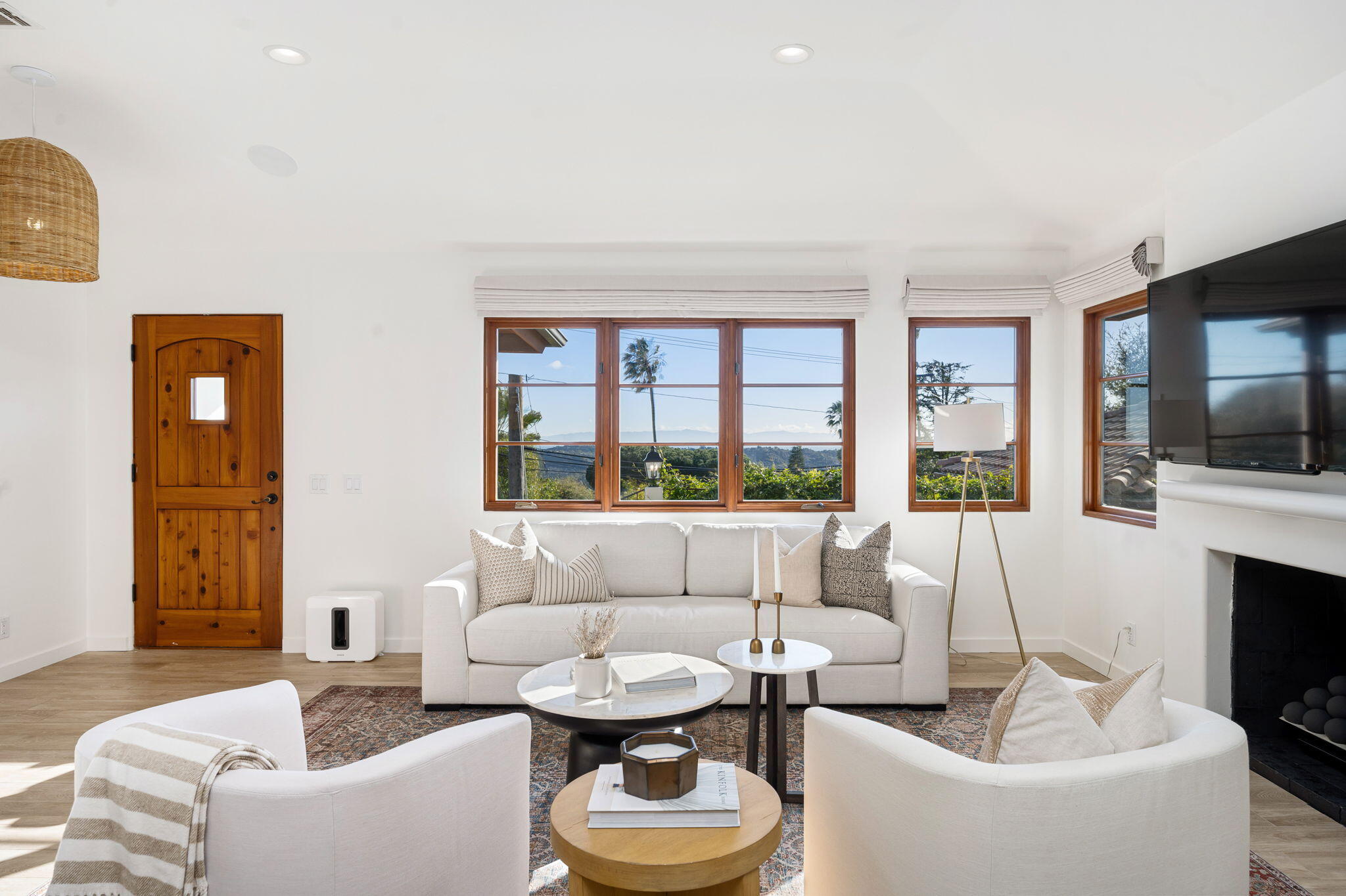 1047 Cheltenham Road Santa Barbara, CA 93105 - Photo 3 of 36 Living Room