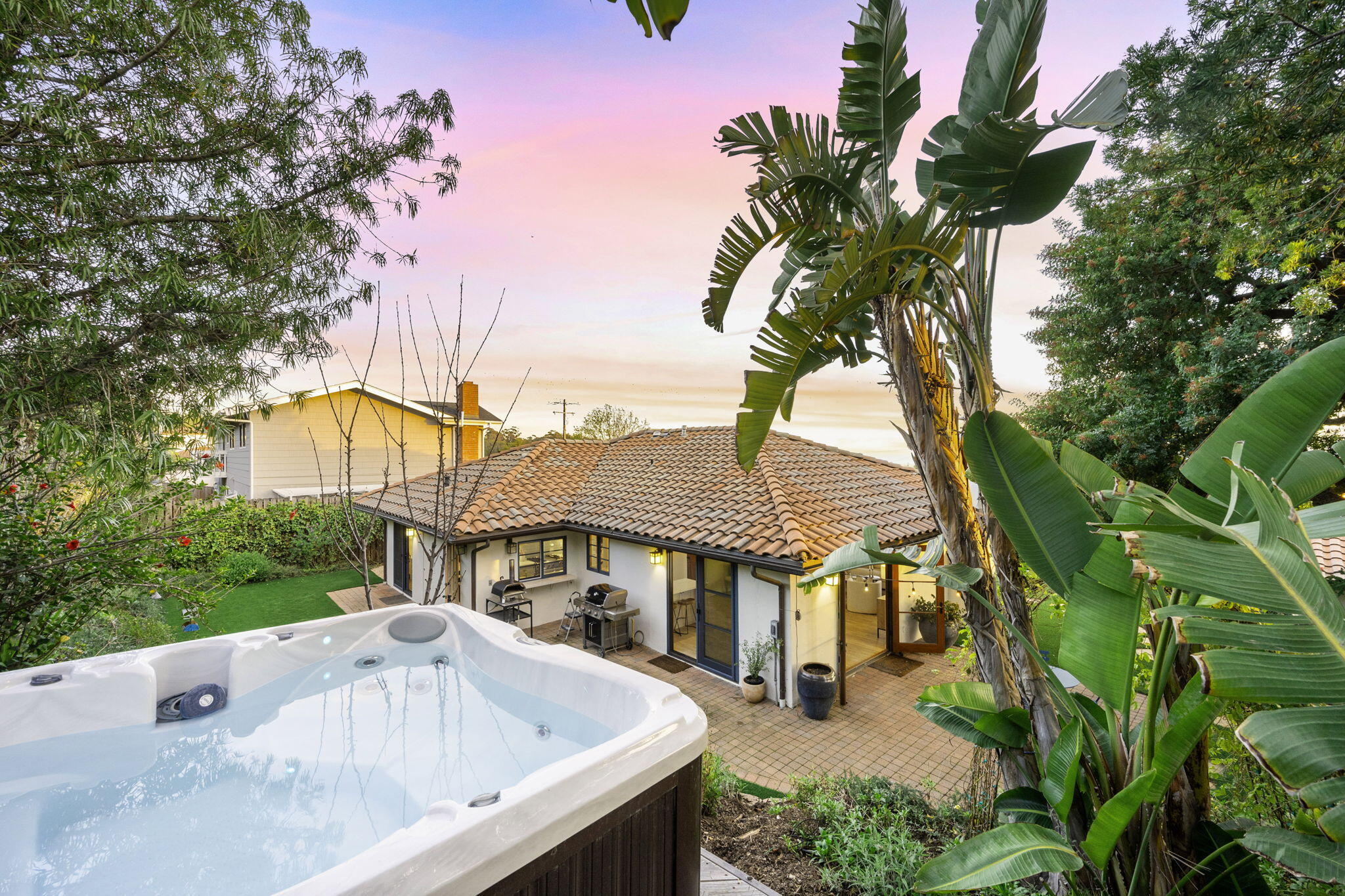 1047 Cheltenham Road Santa Barbara, CA 93105 - Photo 31 of 36 Jacuzzi