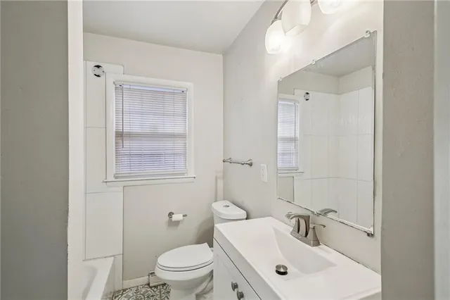 $199,900 | 317 East 78th Terrace, Kansas City, MO 64114