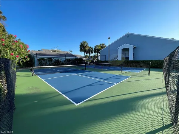 a view of a tennis court