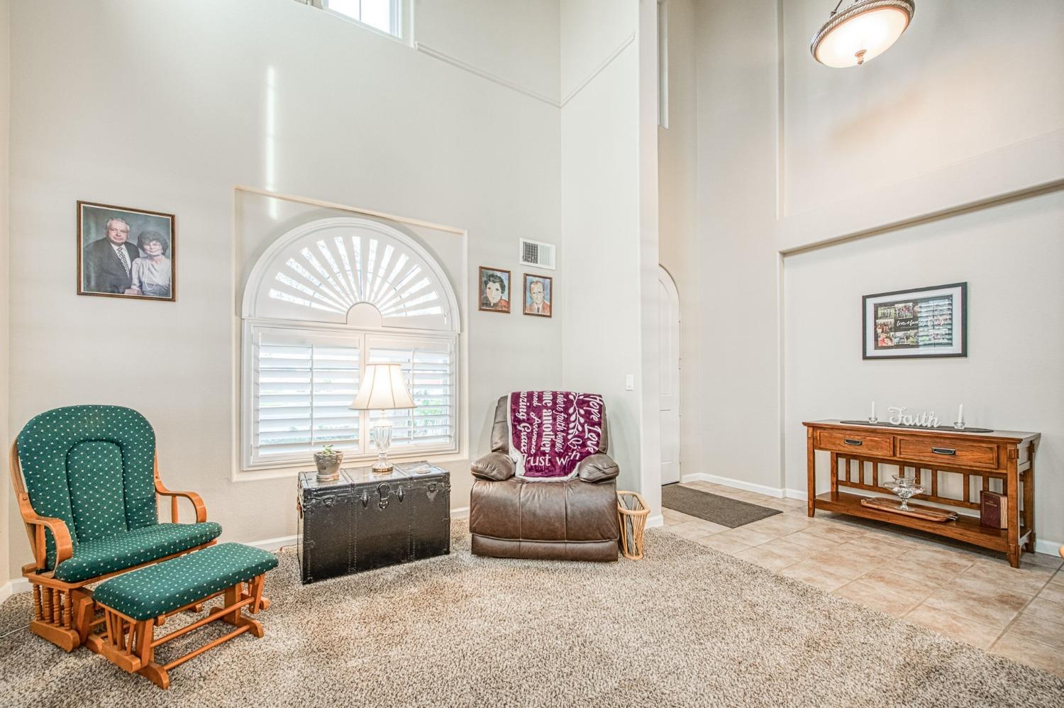 4626 North Arrow Ridge Way Clovis, CA 93619 - Photo 8 of 79