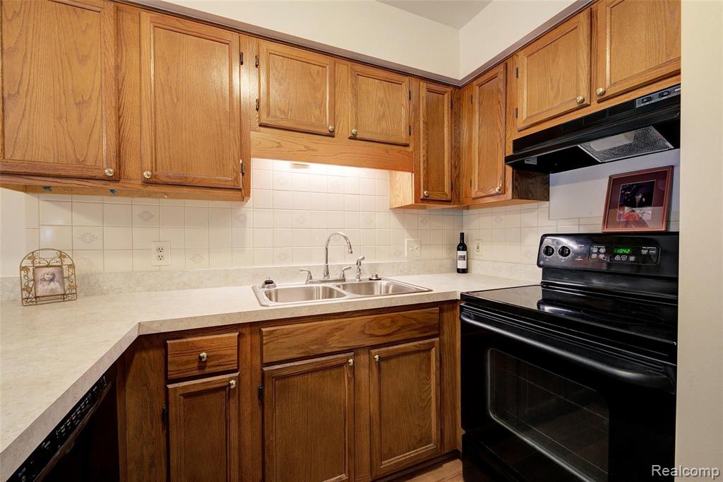 2237 Siboney Court, Unit 53 Rochester, MI 48309 - Photo 7 of 21
