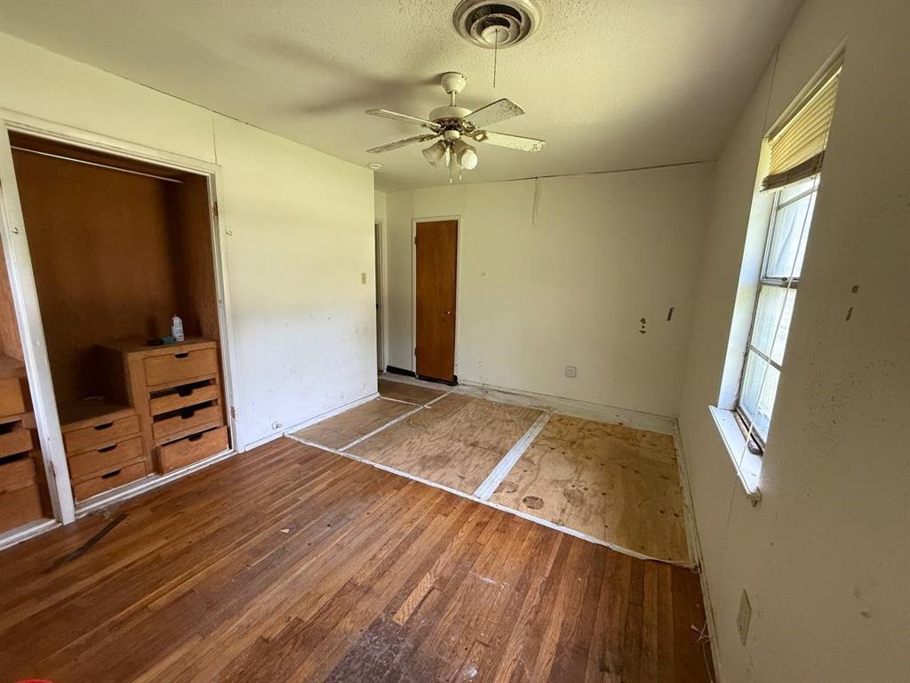 802 North Main Street Tioga, TX 76271 - Photo 18 of 20