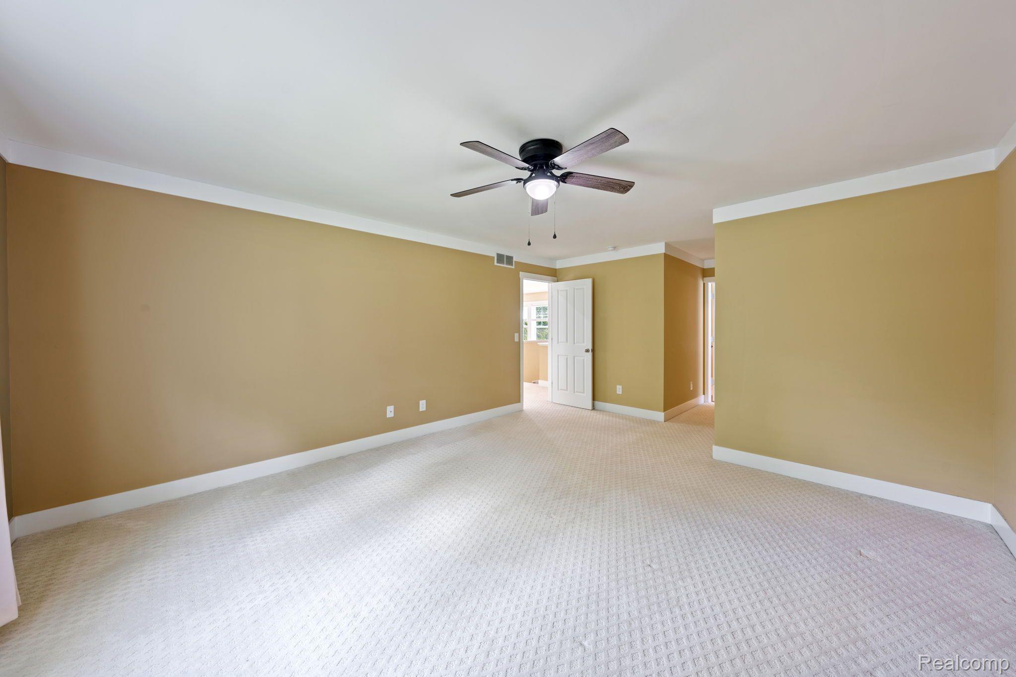 624 Hewitt Street Howell, MI 48843 - Photo 12 of 41 Gallery Image 12