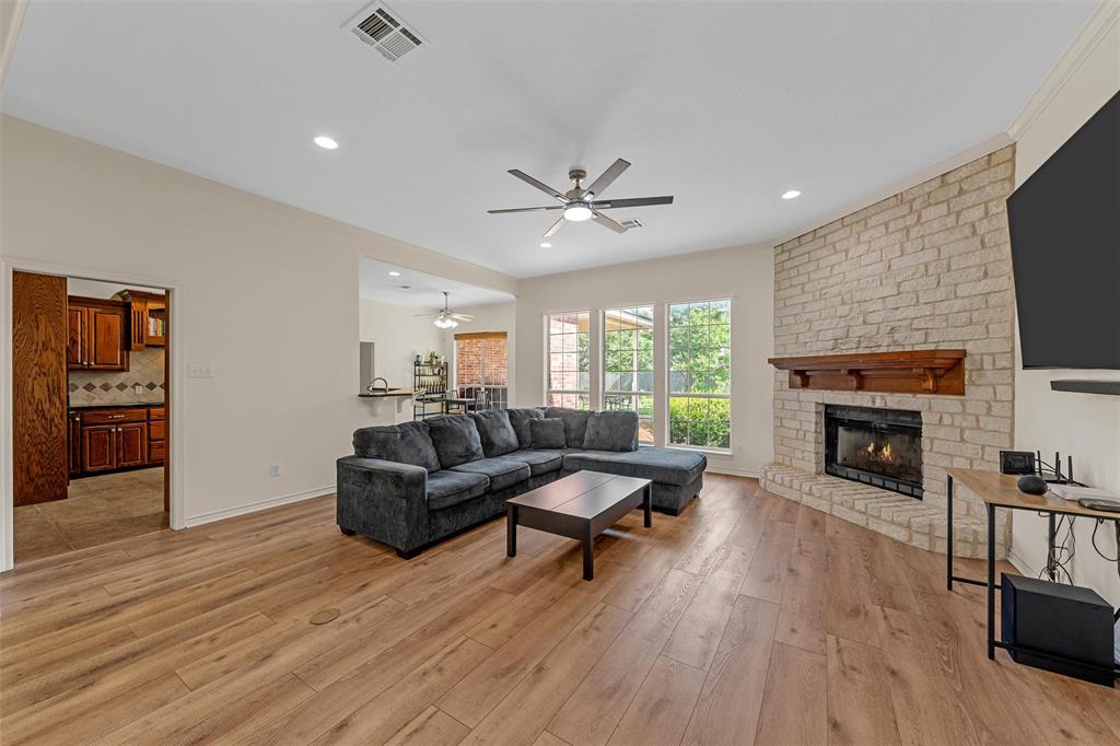 5612 Plantation Drive Waco, TX 76708 - Photo 5 of 40