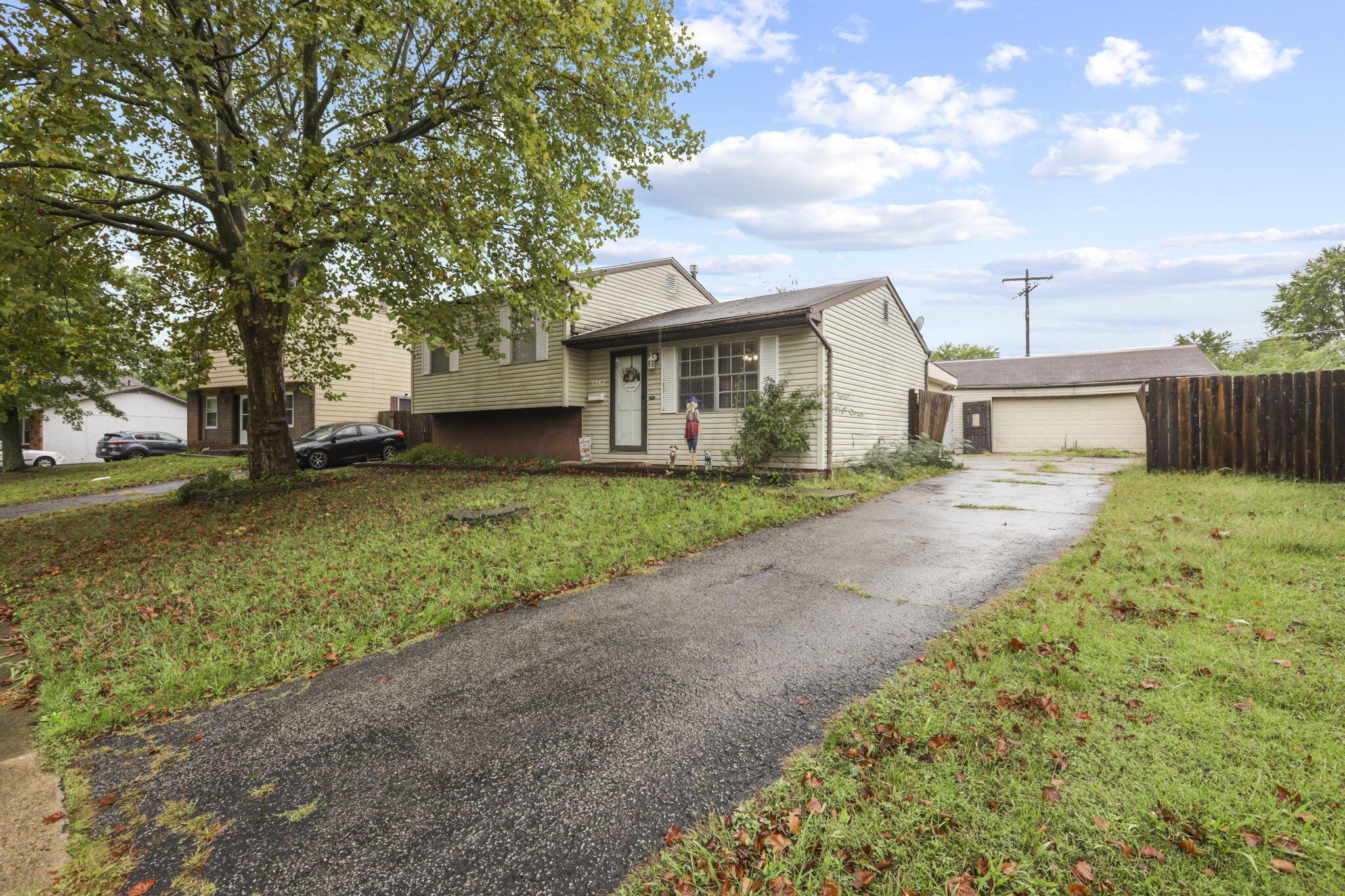 3267 Faycrest Road Columbus, OH 43232 - Photo 28 of 30 Fr Rt w/ Drvwy
