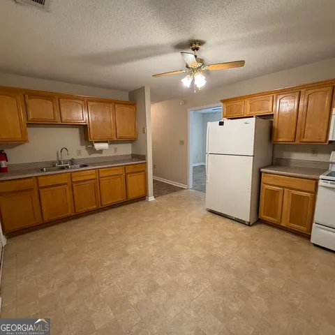 $1,250 | 1207 Edna Place, Macon, GA 31204