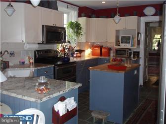 217 Woodward Road Media, PA 19063 - Photo 3 of 9 Kitchen
