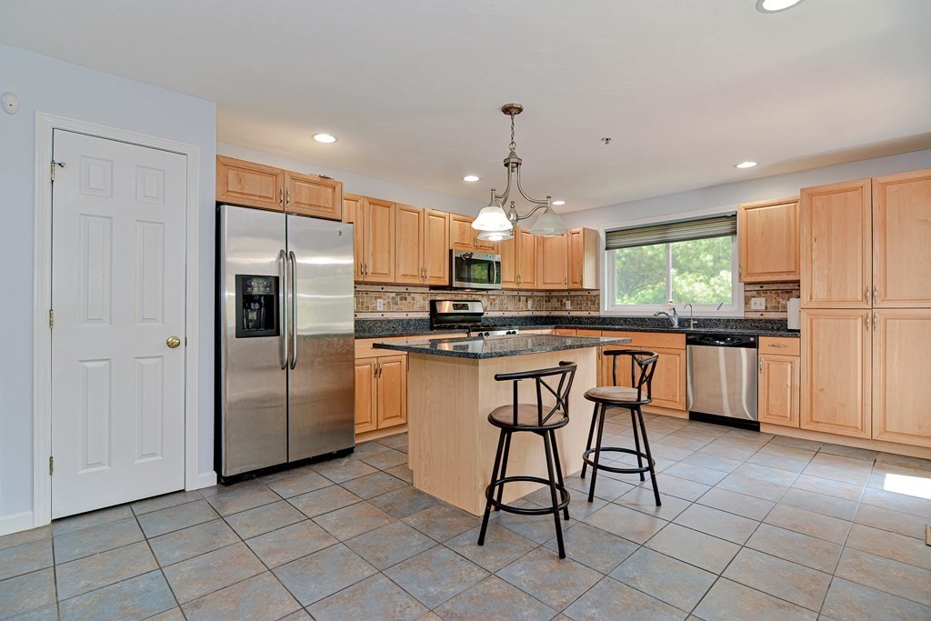 3001 Maple Brook Road, Unit 3001 Bellingham, MA 02019 - Photo 9 of 20 Gallery Image 9