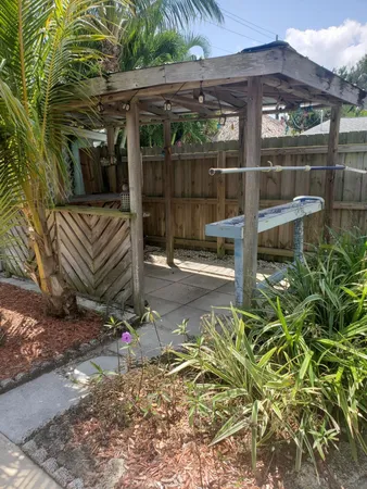$3,400 | 491 3rd Avenue, Satellite Beach, FL 32937