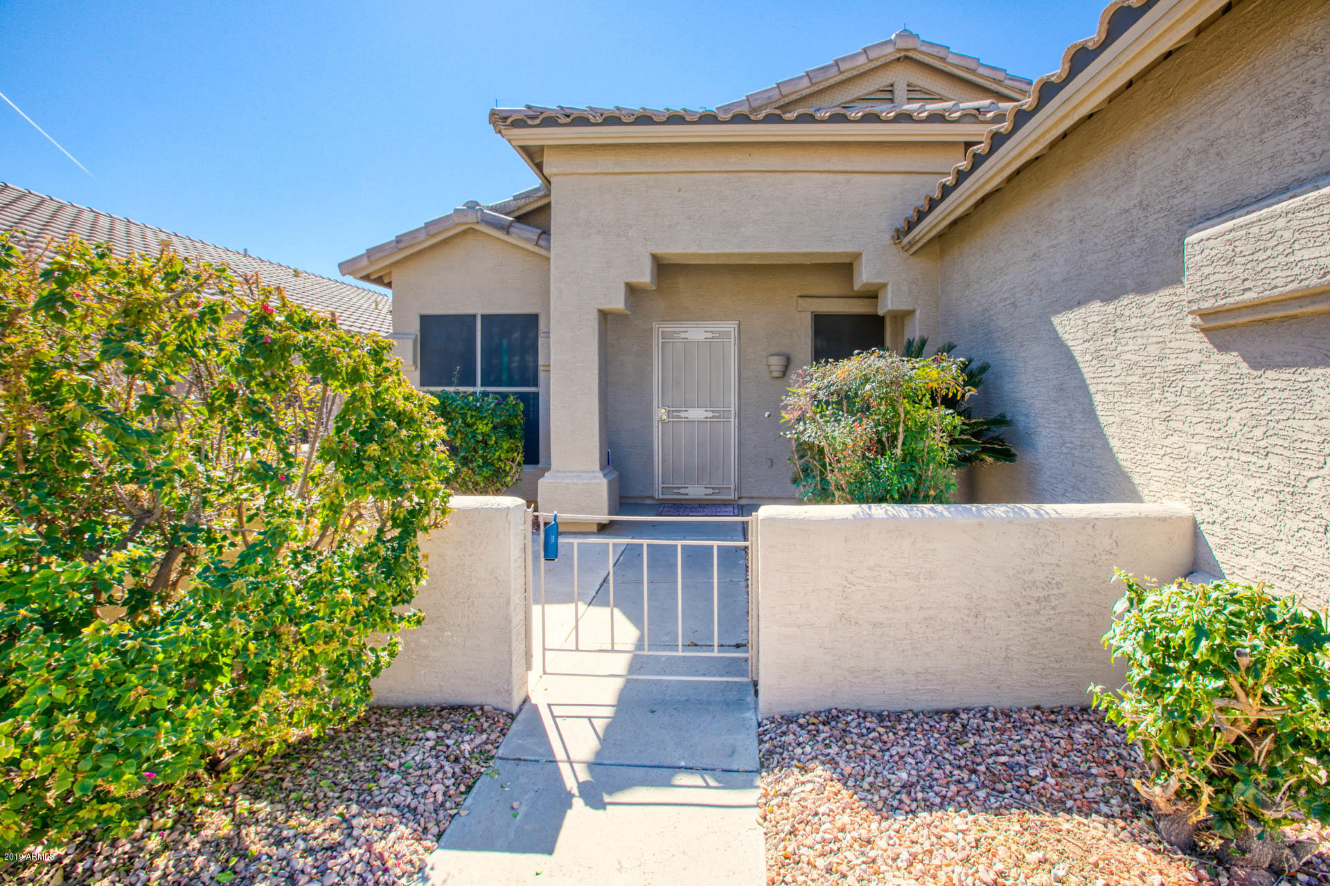 4719 East Frye Road Phoenix, AZ 85048 - Photo 3 of 37 3A9A7240