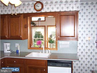 2303 East Rock Road Perkasie, PA 18944 - Photo 10 of 12 Kitchen